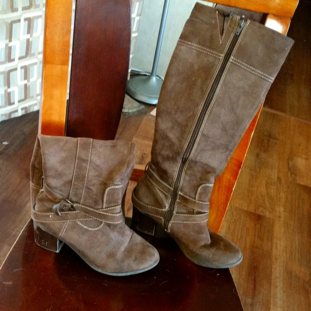 Brown boots